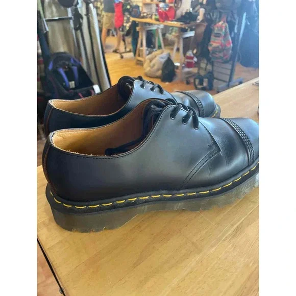 9 Dr. Marten's Men's Shoes - Picture 2 of 6